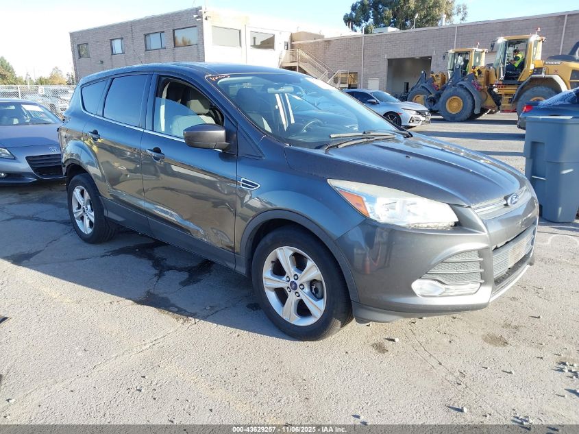 FORD ESCAPE SE