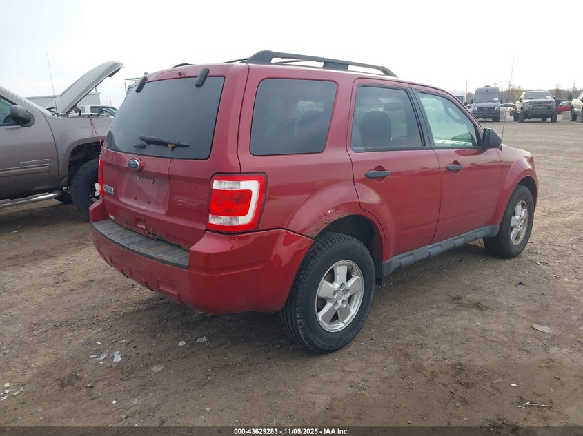 1FMCU9D75BKA95008 2011 FORD ESCAPE photo no. 4