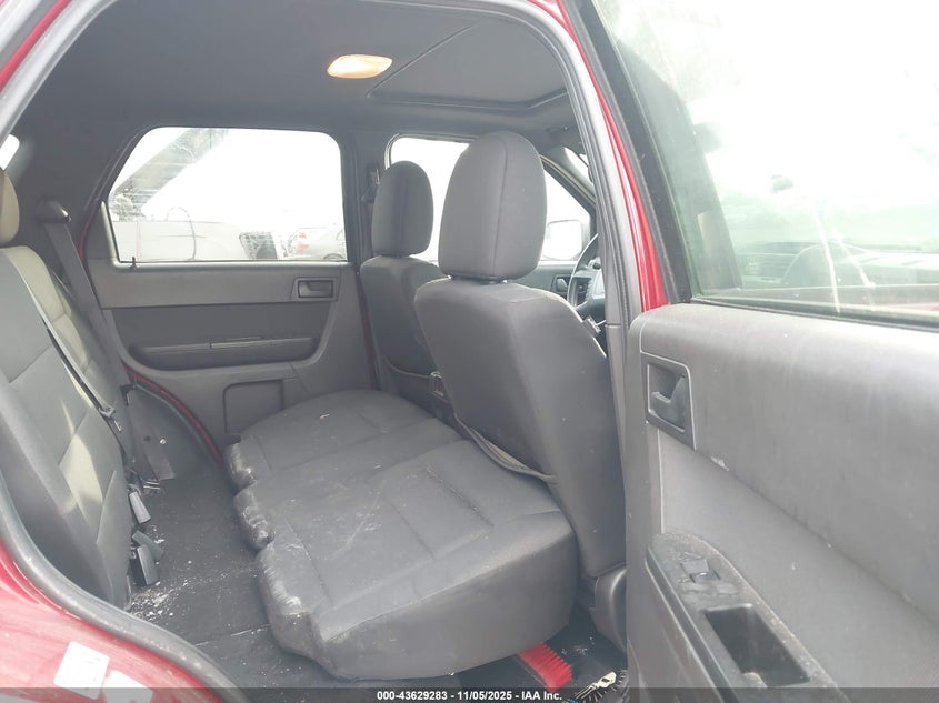 1FMCU9D75BKA95008 2011 FORD ESCAPE photo no. 8
