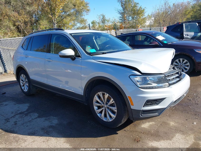 2018 VOLKSWAGEN TIGUAN 2.0T SE/2.0T SEL - 3VV3B7AXXJM164013