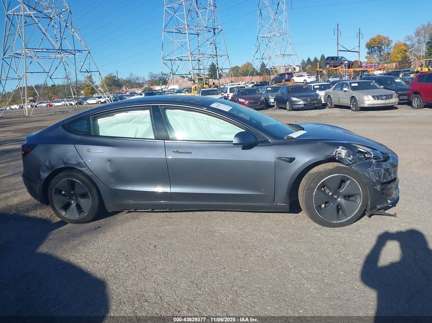 2022 Tesla Model 3 Long Range Dual Motor All-Wheel Drive VIN: 5YJ3E1EB1NF106688 Lot: 43629377