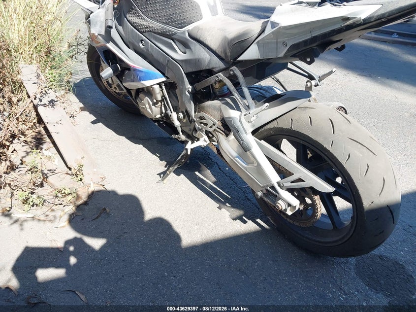 2017 BMW S 1000 auction photo 3