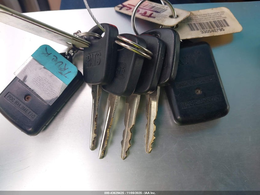 1999 Ford F-150 Lariat/Xl/Xlt VIN: 1FTRX17L7XKA63863 Lot: 43629425