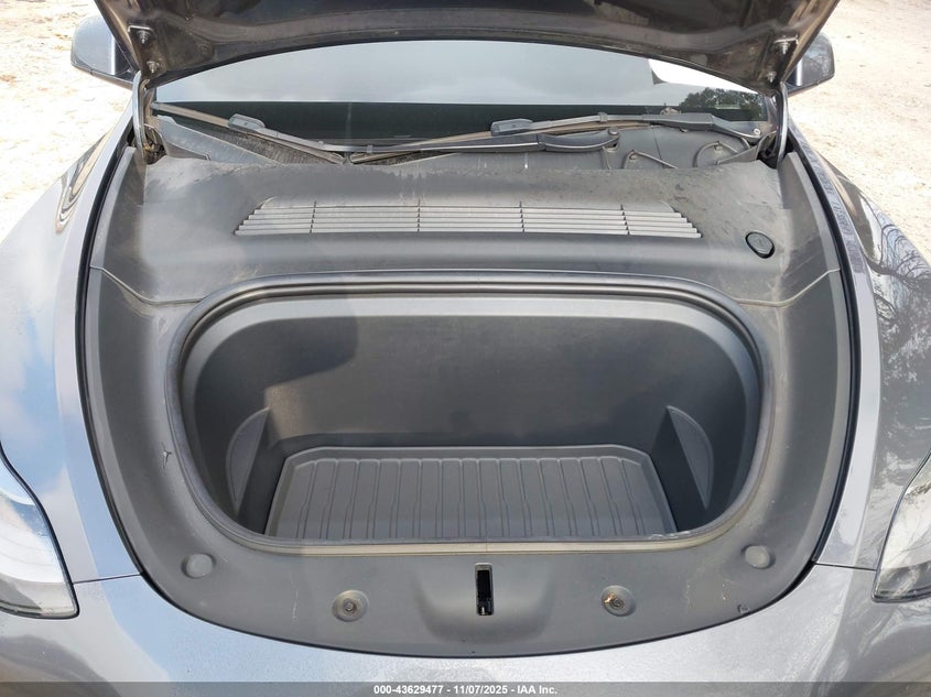 2021 Tesla Model Y Performance Dual Motor All-Wheel Drive VIN: 5YJYGDEFXMF267964 Lot: 43629477