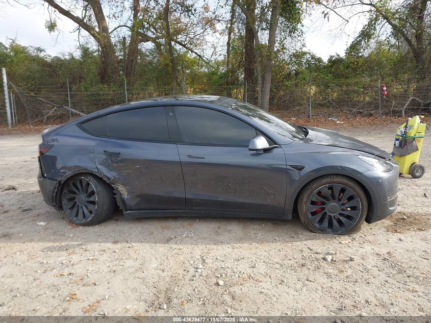2021 Tesla Model Y Performance Dual Motor All-Wheel Drive VIN: 5YJYGDEFXMF267964 Lot: 43629477