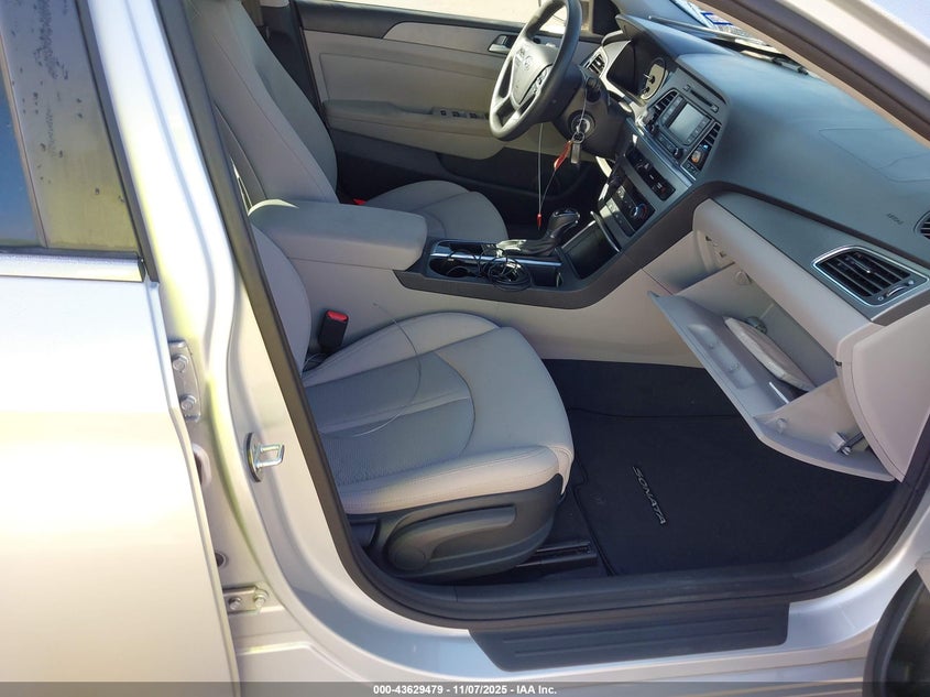 2015 Hyundai Sonata Se VIN: 5NPE24AF5FH172966 Lot: 43629479