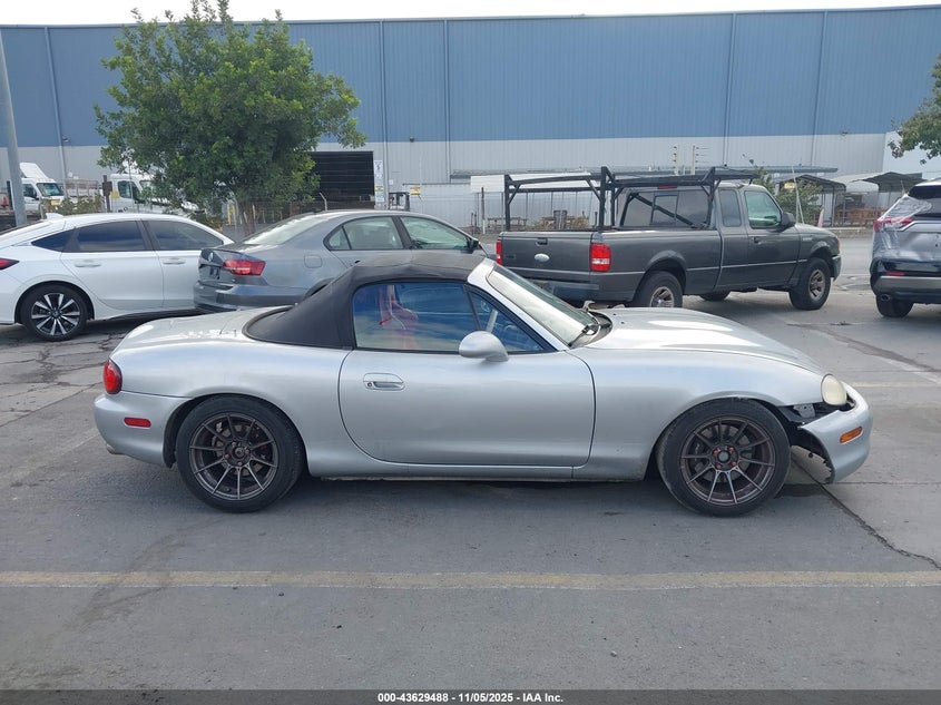 1999 Mazda Mx-5 Miata Leather Pkg/Popular Equipment Pkg/Sports Pkg/Touring Pkg VIN: JM1NB3534X0131320 Lot: 43629488