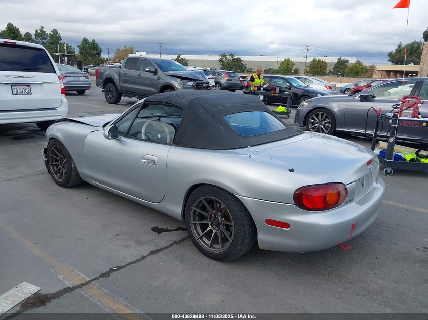 JM1NB3534X0131320 1999 MAZDA MX-5 photo no. 3