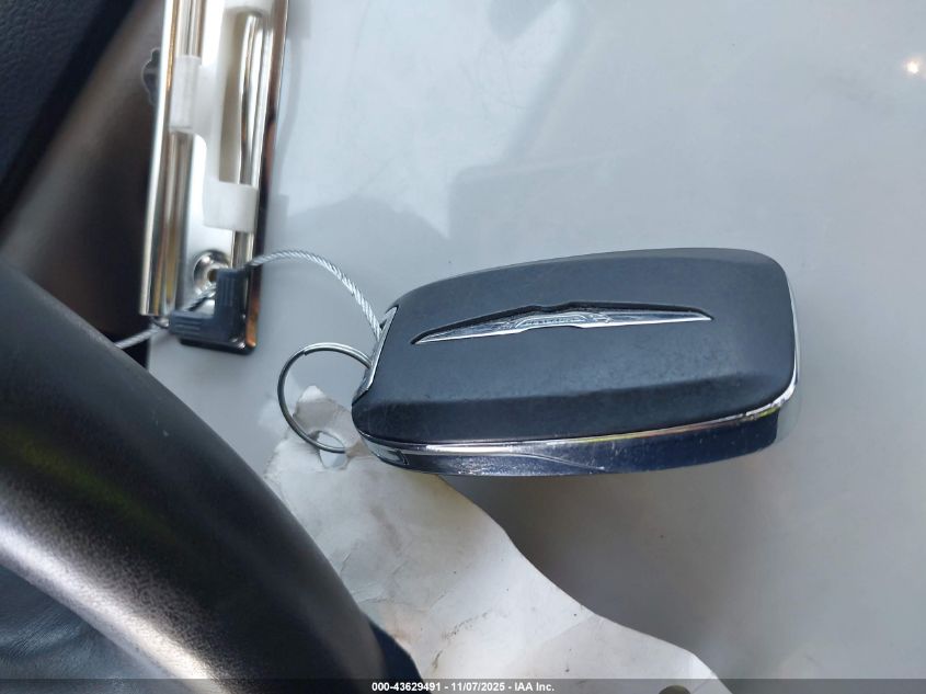 2020 Chrysler Pacifica Touring L VIN: 2C4RC1BG2LR131648 Lot: 43629491