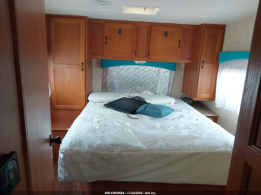 2012 Ford E-450 Cutaway VIN: 1FDXE4FS7CDA47695 Lot: 43629584