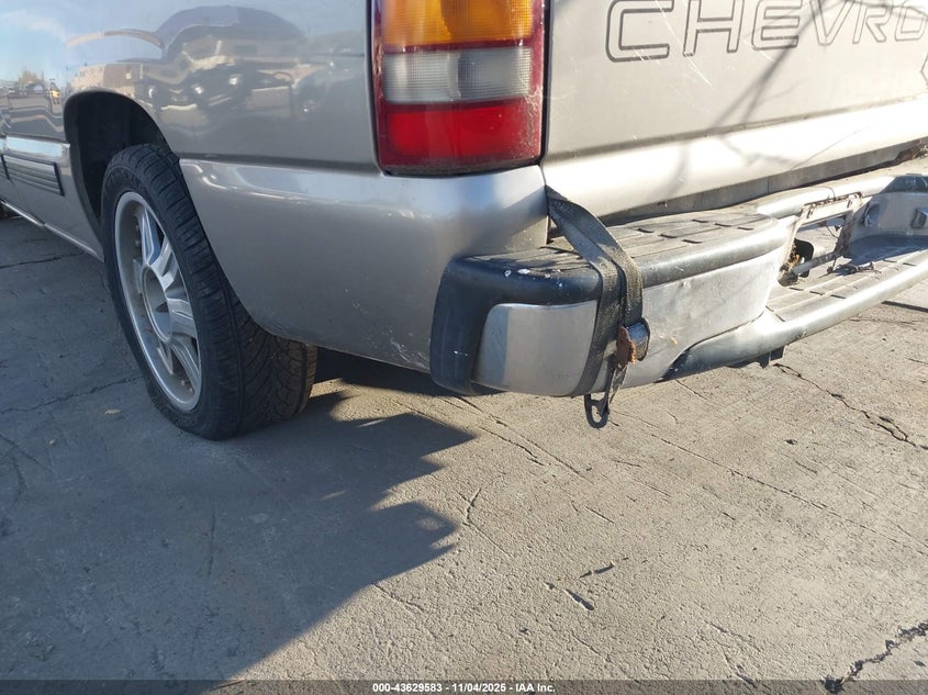 1999 Chevrolet Silverado 1500 VIN: 1GCEC19T9XE210125 Lot: 43629583