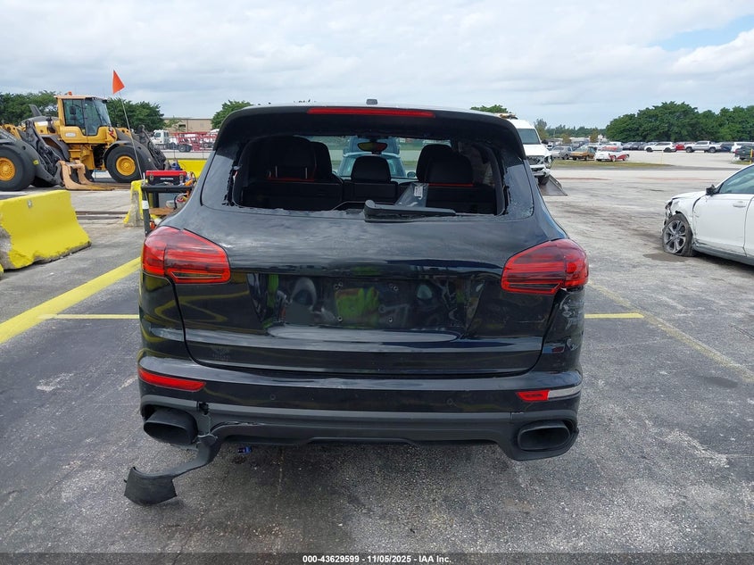 2017 PORSCHE CAYENNE PLATINUM EDITION - WP1AA2A26HKA82909