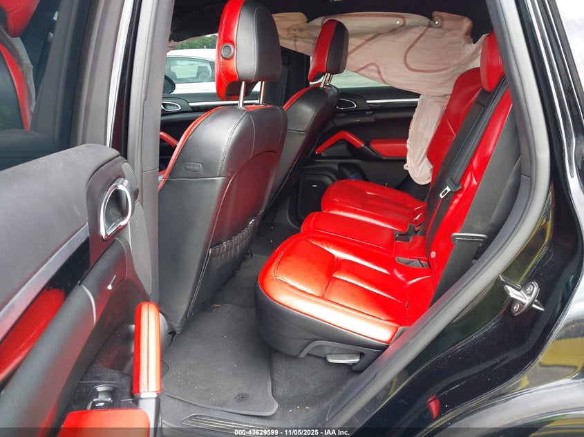 2017 PORSCHE CAYENNE PLATINUM EDITION - WP1AA2A26HKA82909