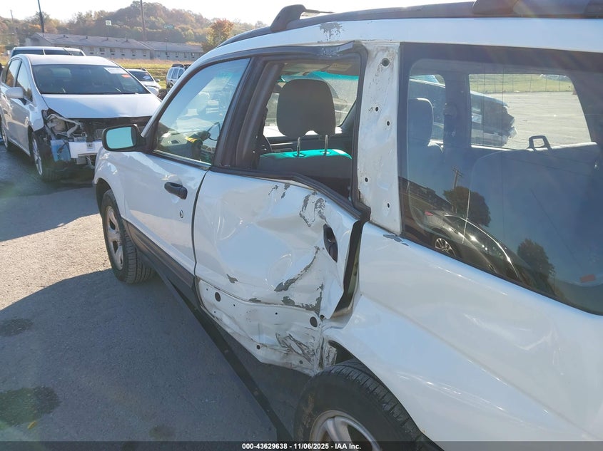 2004 Subaru Forester 2.5X VIN: JF1SG63694H708235 Lot: 43629638