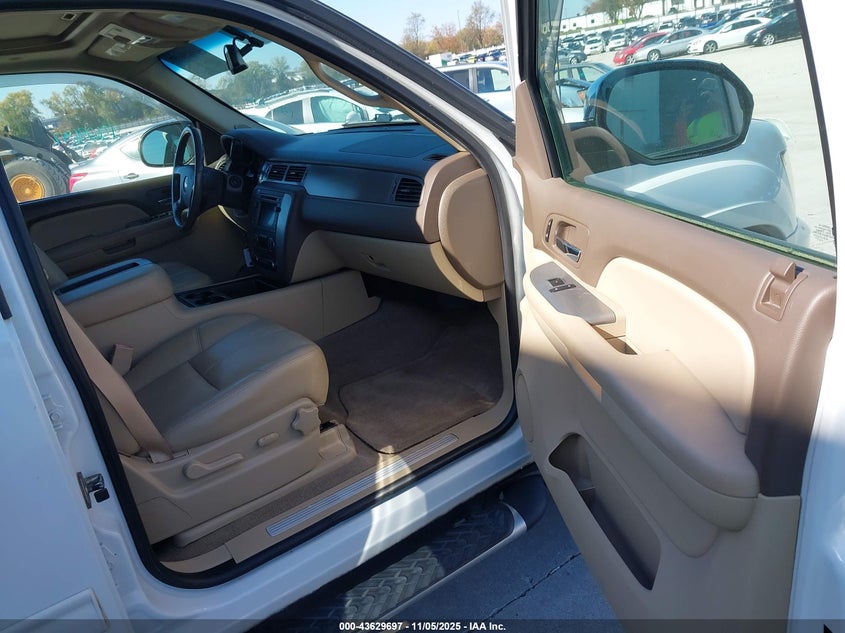 3GNFK22009G260802 2009 CHEVROLET AVALANCHE photo no. 5