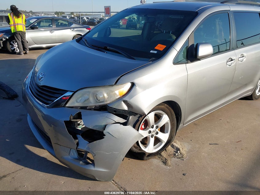 2013 TOYOTA SIENNA LE V6 8 PASSENGER 5TDKK3DC4DS347066