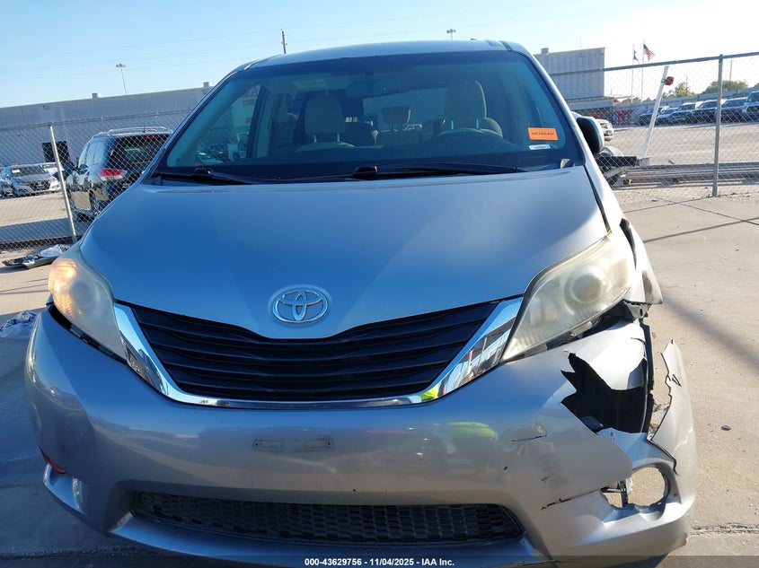 2013 TOYOTA SIENNA LE V6 8 PASSENGER 5TDKK3DC4DS347066