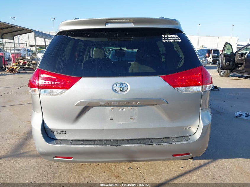 2013 TOYOTA SIENNA LE V6 8 PASSENGER 5TDKK3DC4DS347066