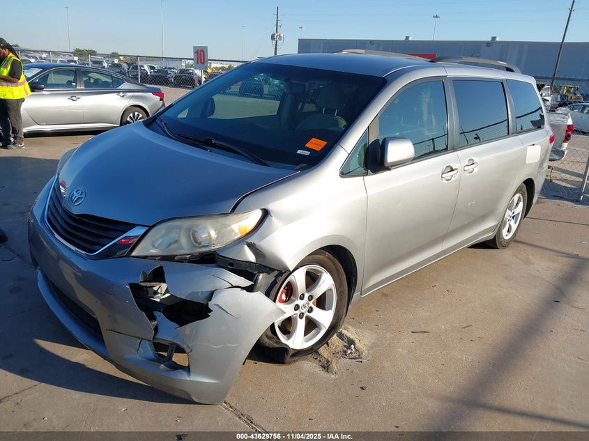 2013 TOYOTA SIENNA LE V6 8 PASSENGER 5TDKK3DC4DS347066