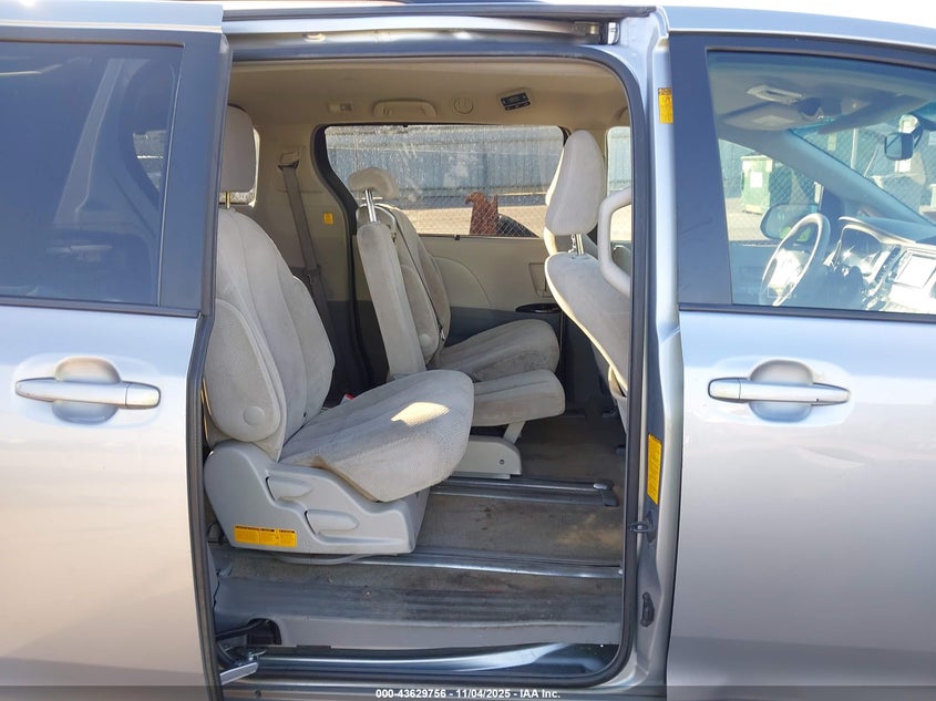 2013 TOYOTA SIENNA LE V6 8 PASSENGER 5TDKK3DC4DS347066