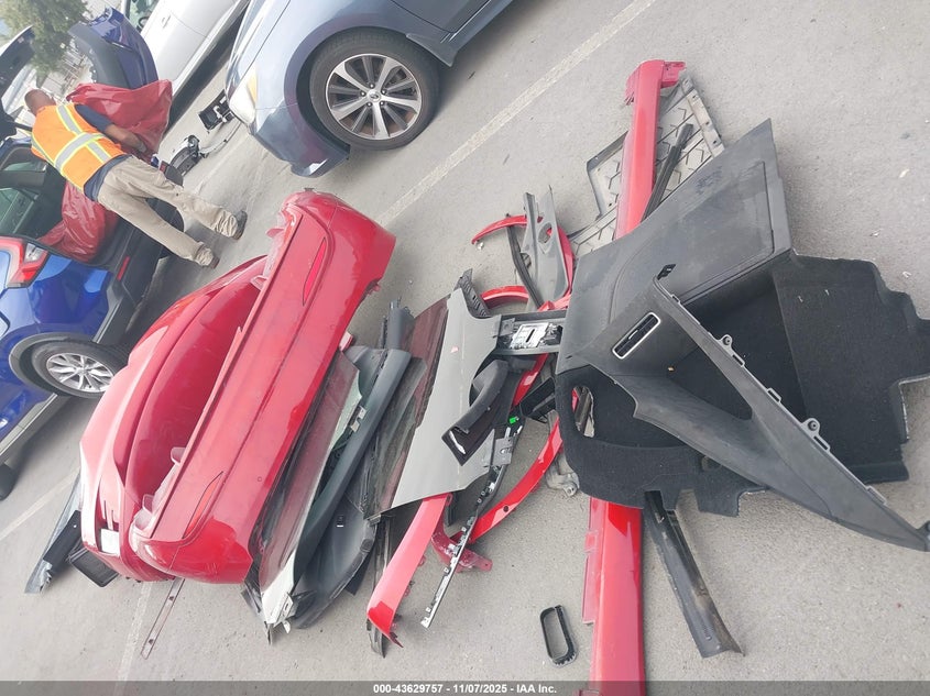 2016 Tesla Model X 60D/P100D/P90D VIN: 5YJXCAE49GF000369 Lot: 43629757