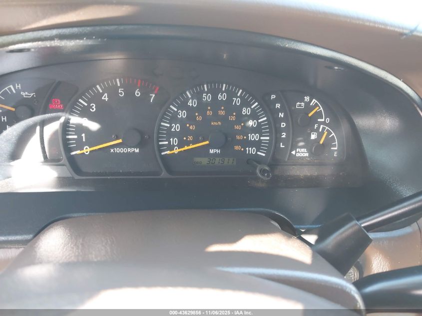 2002 Toyota Tundra Ltd V8 VIN: 5TBRT381X2S255728 Lot: 43629856