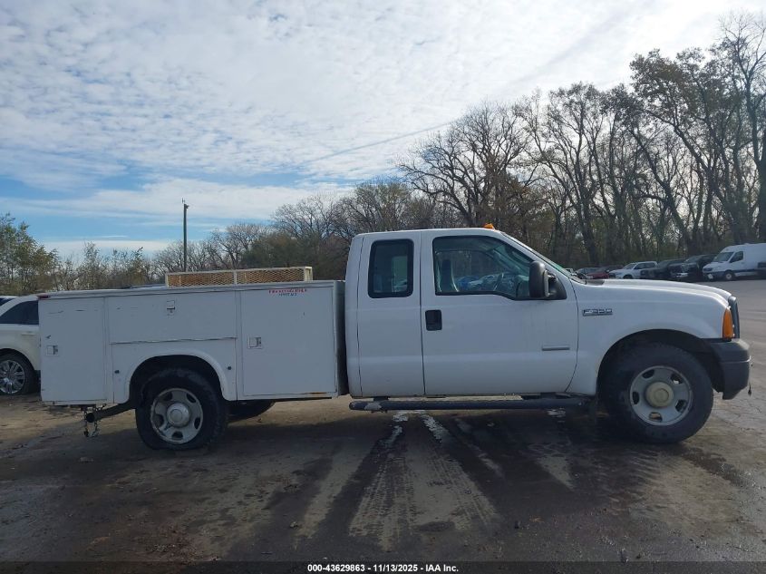 2007 Ford F-350 Chassis Lariat/Xl/Xlt VIN: 1FDSX34P47EA64211 Lot: 43629863