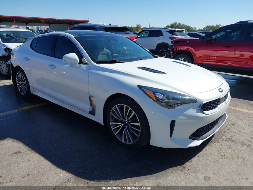 KIA STINGER PREMIUM