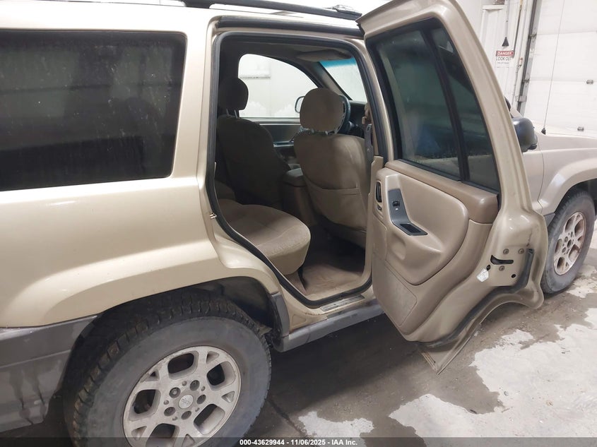 2001 Jeep Grand Cherokee Laredo VIN: 1J4GW48S71C699227 Lot: 43629944