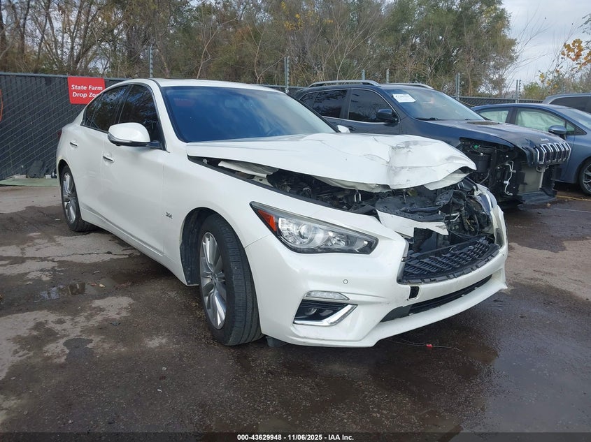 INFINITI Q50 3.0T LUXE