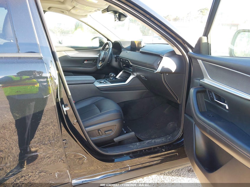 2024 Mazda Cx-90 3.3 Turbo Preferred Plus VIN: JM3KKCHD4R1134083 Lot: 43630087