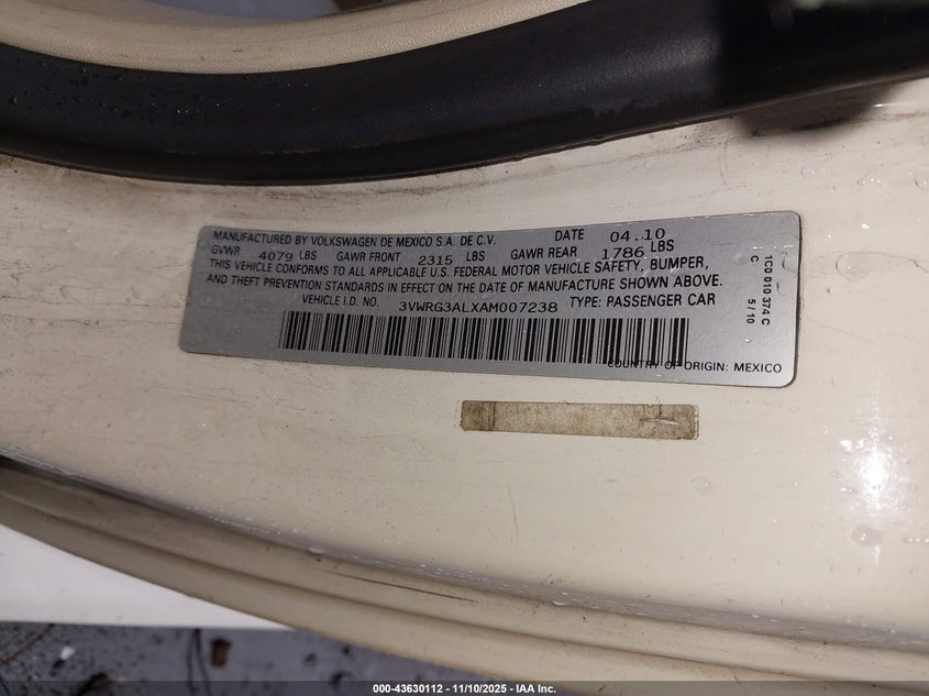 2010 Volkswagen New Beetle 2.5L VIN: 3VWRG3ALXAM007238 Lot: 43630112
