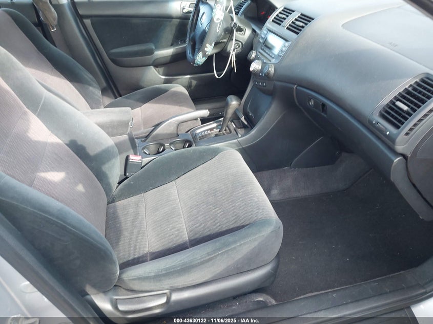 1HGCM56373A125514 2003 HONDA ACCORD photo no. 5