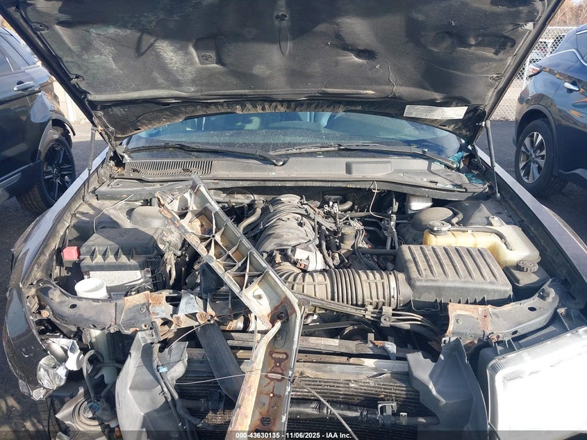 2005 Chrysler 300C VIN: 2C3JA63H45H126553 Lot: 43630135