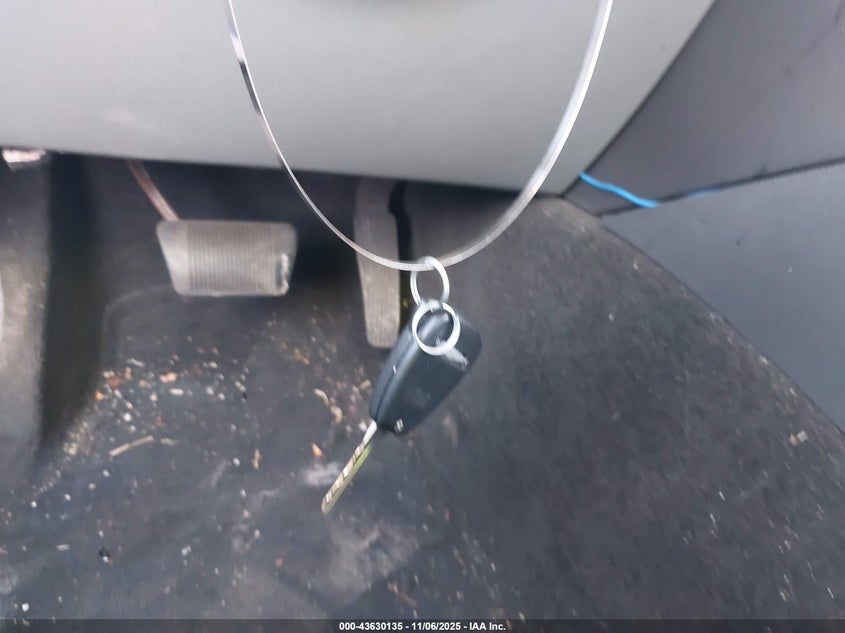 2005 Chrysler 300C VIN: 2C3JA63H45H126553 Lot: 43630135