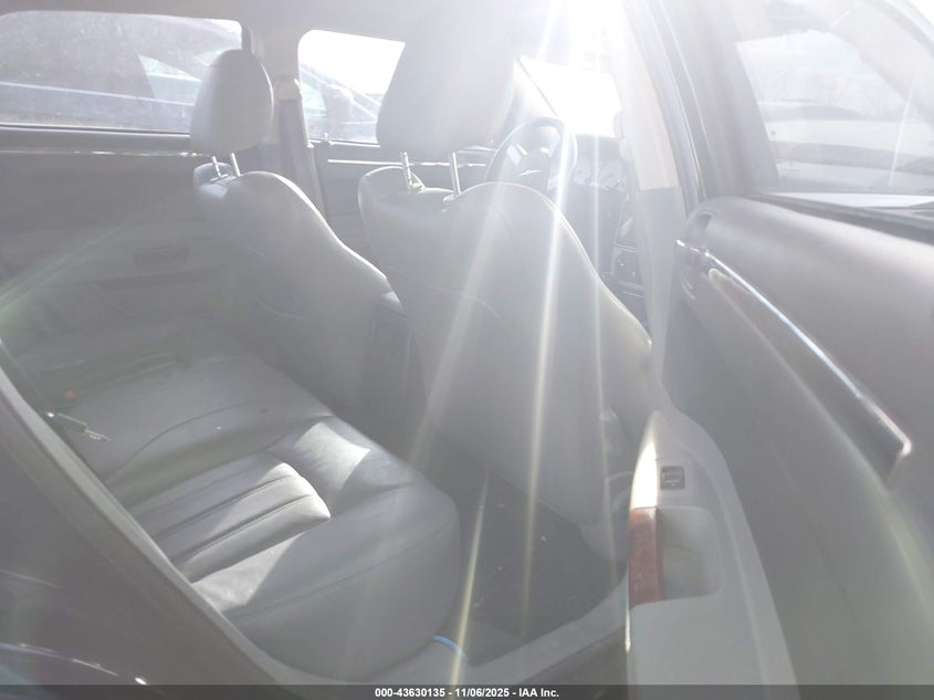 2005 Chrysler 300C VIN: 2C3JA63H45H126553 Lot: 43630135