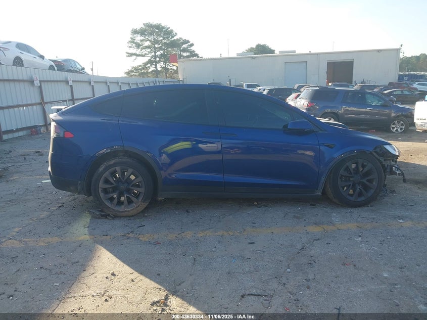 2022 Tesla Model X Plaid Tri Motor All-Wheel Drive VIN: 7SAXCBE67NF331474 Lot: 43630334