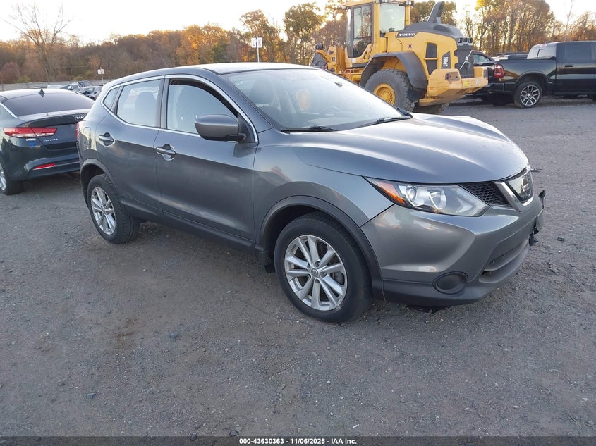 NISSAN ROGUE SPORT S