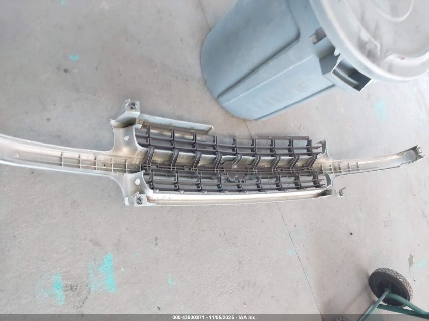 2002 Chevrolet Tahoe Ls VIN: 1GNEK13V32J135250 Lot: 43630371