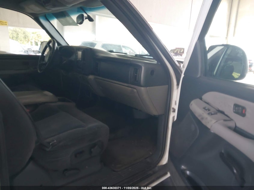 1GNEK13V32J135250 2002 CHEVROLET TAHOE photo no. 5