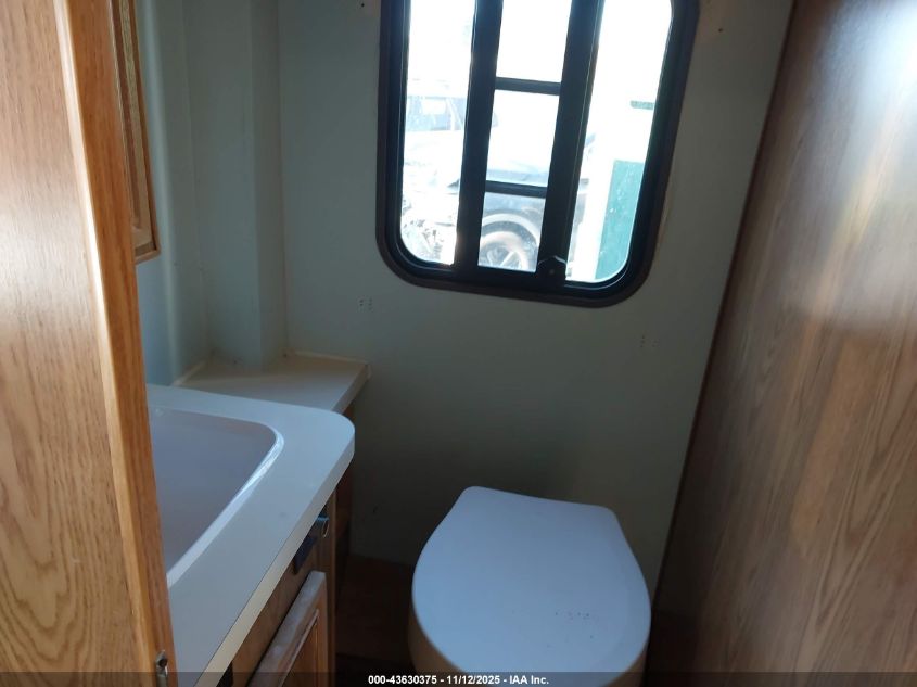 1992 Ford Econoline E350 Cutaway Van VIN: 1FDKE30G4NHA58058 Lot: 43630375