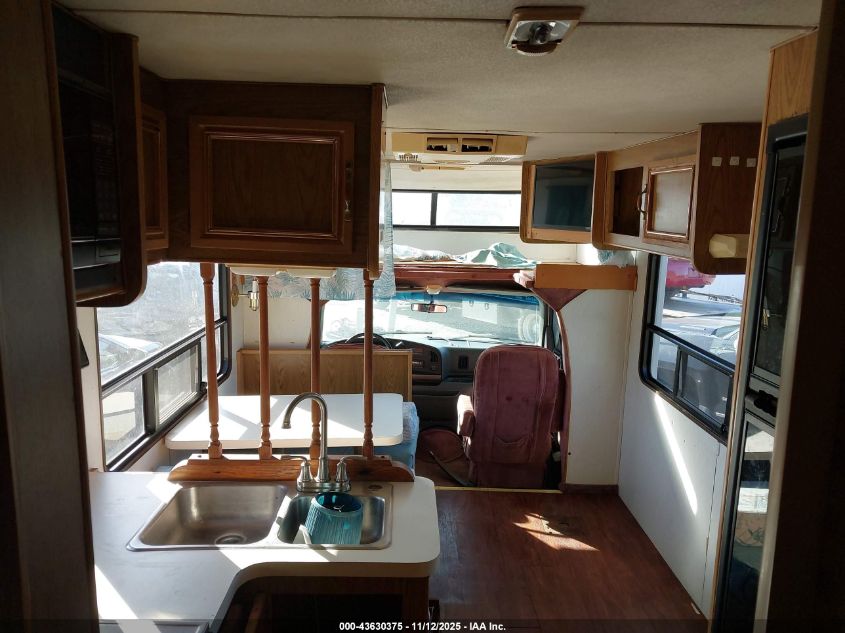 1992 Ford Econoline E350 Cutaway Van VIN: 1FDKE30G4NHA58058 Lot: 43630375