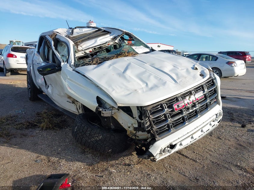 GMC CANYON 4WD SHORT BOX AT4