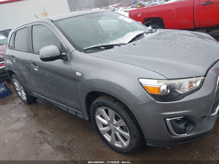 MITSUBISHI OUTLANDER SPORT ES