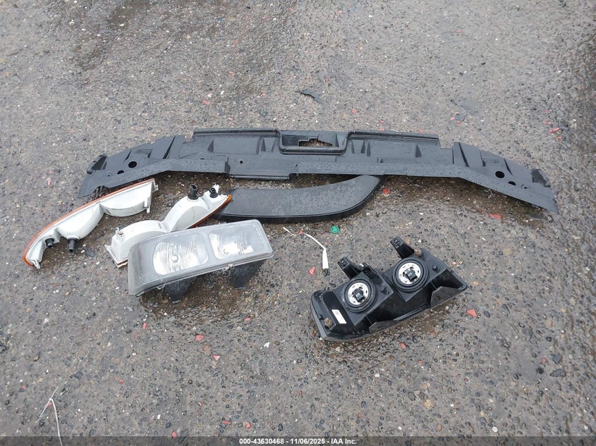 2018 Chevrolet Express 2500 Work Van VIN: 1GCWGAFPXJ1166182 Lot: 43630468