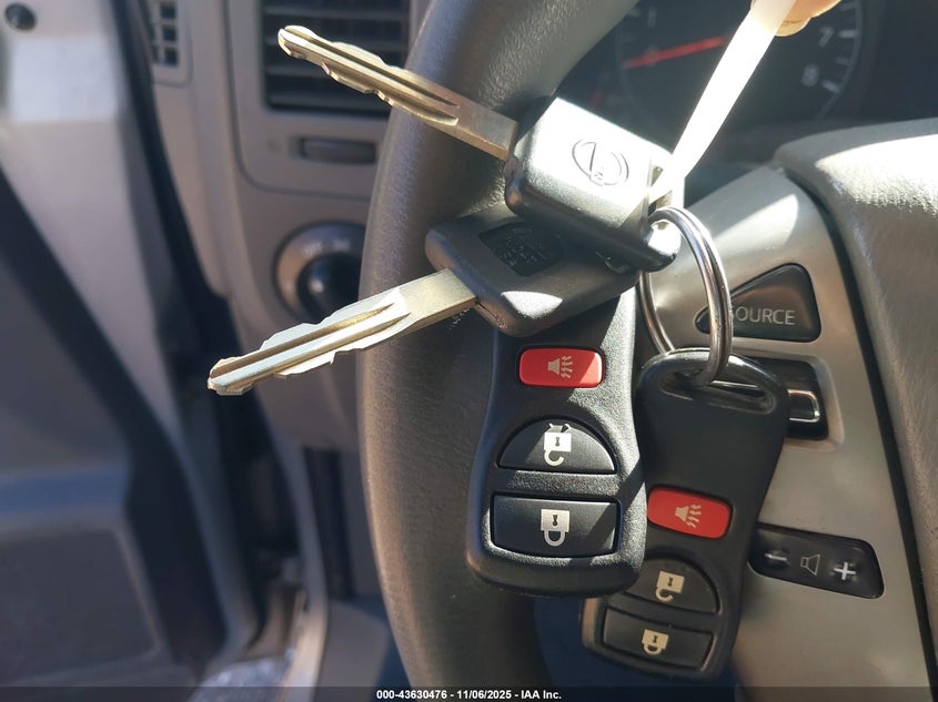 2015 NISSAN NV PASSENGER NV3500 HD SV V8 - 5BZAF0AA4FN852230