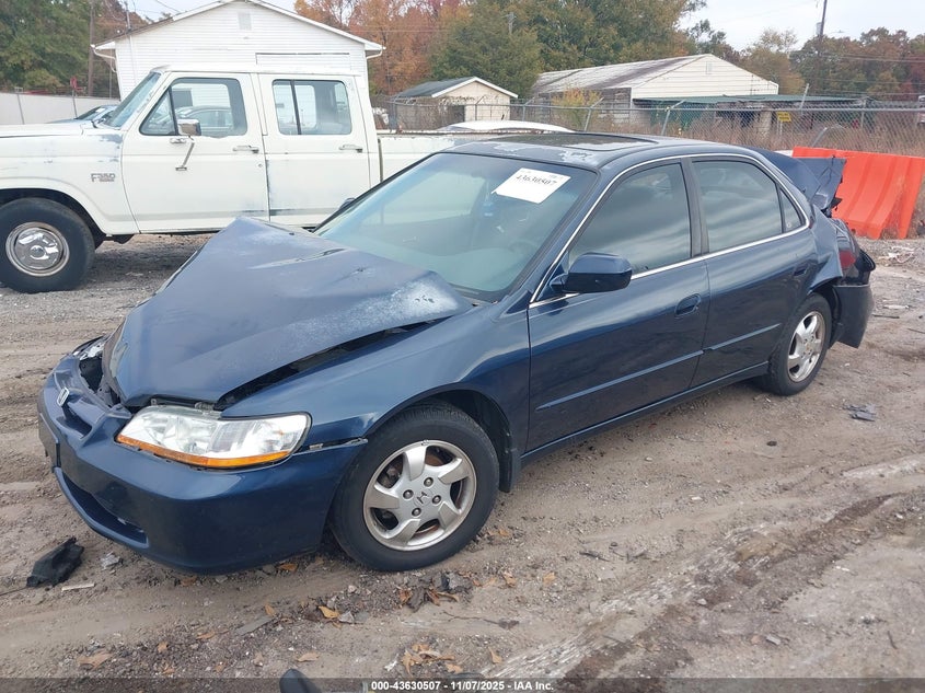 1HGCG5651XA158152 1999 HONDA ACCORD photo no. 2
