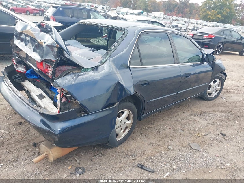 1HGCG5651XA158152 1999 HONDA ACCORD photo no. 4
