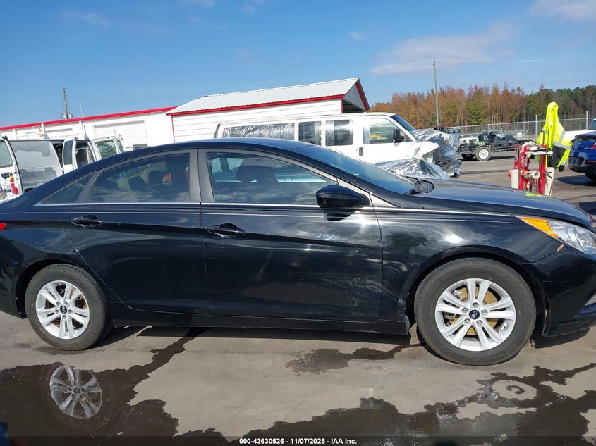 2013 HYUNDAI SONATA GLS - 5NPEB4AC9DH737738