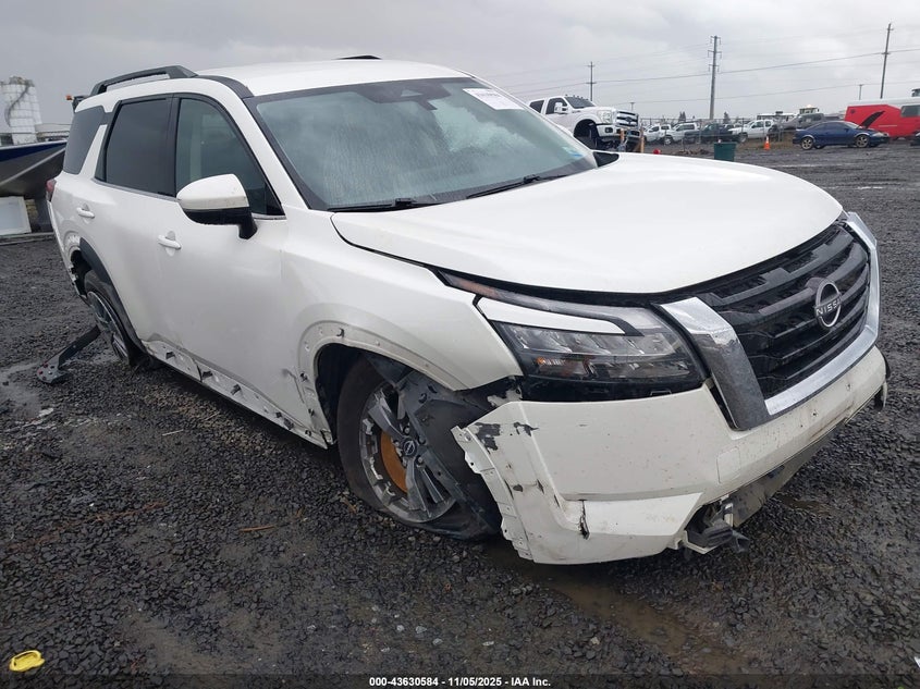 NISSAN PATHFINDER SV FWD